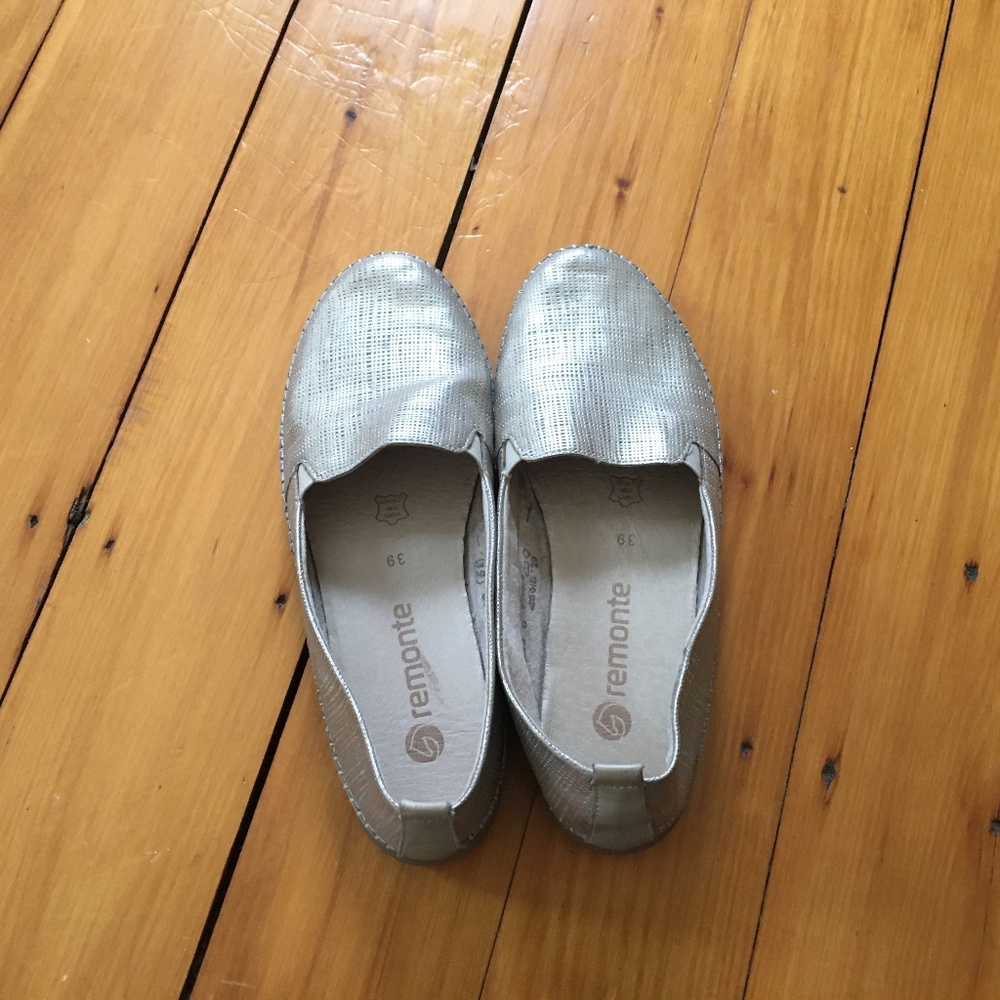Gold Remonte Slip Ons